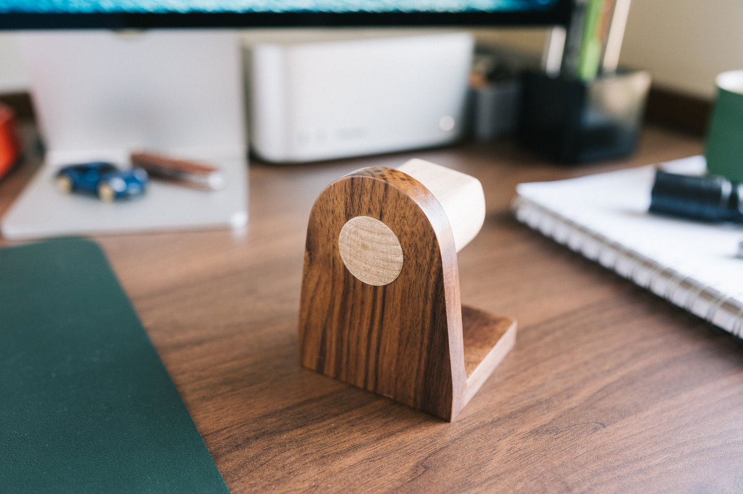 Timestand S (Walnut)